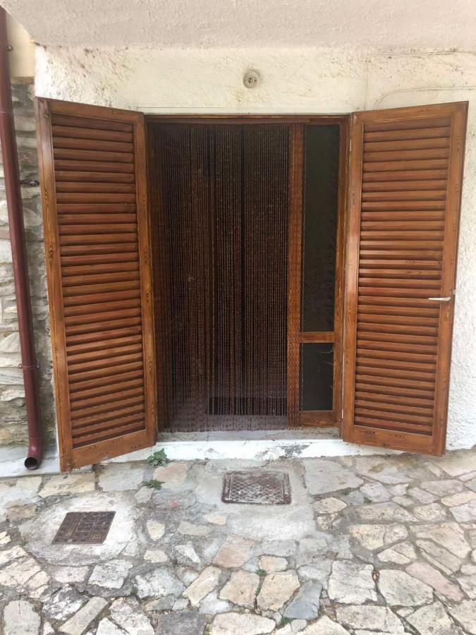 The Square Apartment Maries  Exterior foto